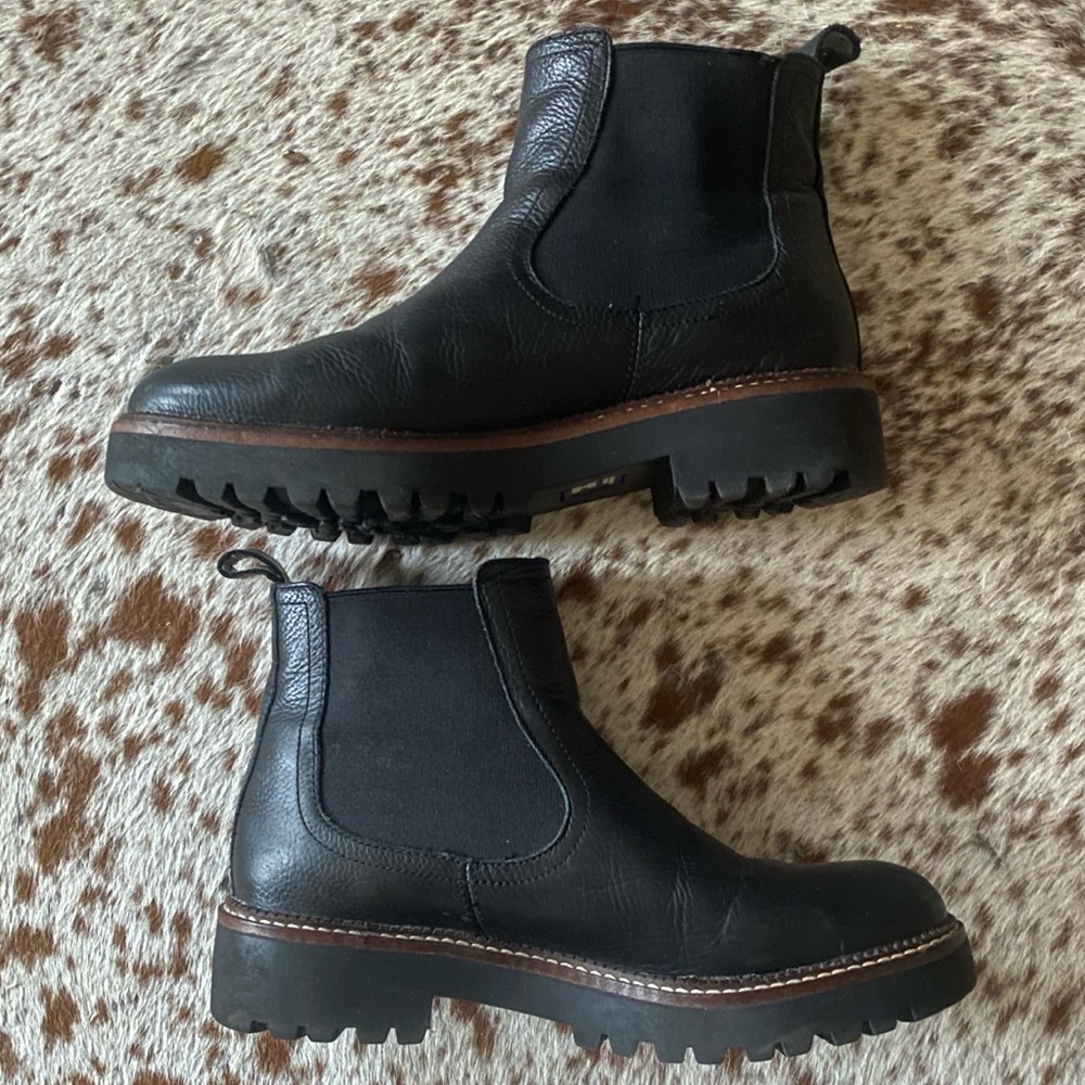 Caslon Miller Chelsea Black Leather Boots with Lugged Sole